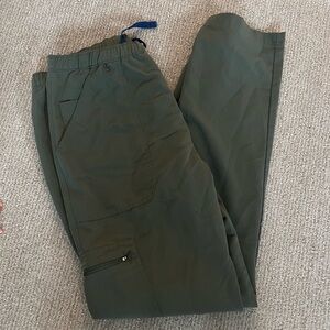 Figs Men's Scrub Pants in Olive Green